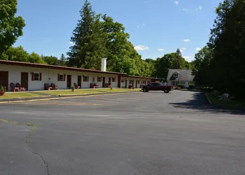 The Village Motel hotel thumbnail 4