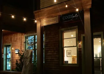 Coast Cabins hotel thumbnail 4