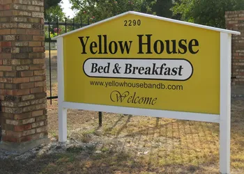 Yellow House Bed and Breakfast hotel thumbnail 8