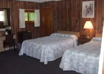 Moose Brook Motel hotel thumbnail 5