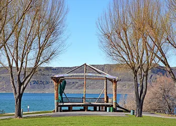 Sunbanks Lake Resort hotel thumbnail 6