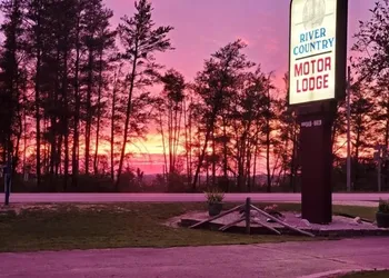 River Country Motor Lodge hotel thumbnail 7