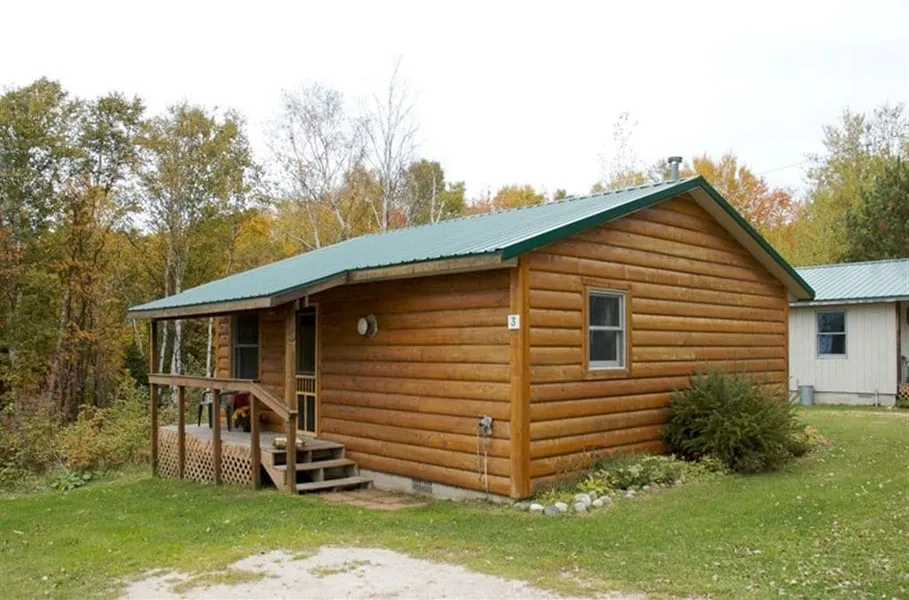 Hilltop Cabins and Motel hotel detail image 2