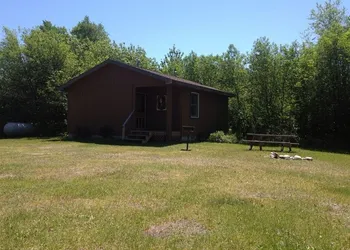 Hilltop Cabins and Motel hotel thumbnail 4