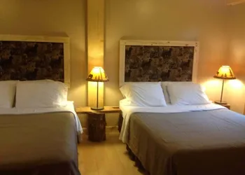 Hilltop Cabins and Motel hotel thumbnail 7