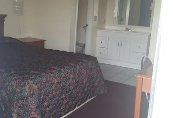 American Inn hotel thumbnail 3