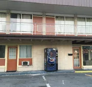 Breezwood Motel hotel detail image 3