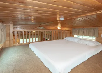 Sun Retreats Gun Lake hotel thumbnail 6