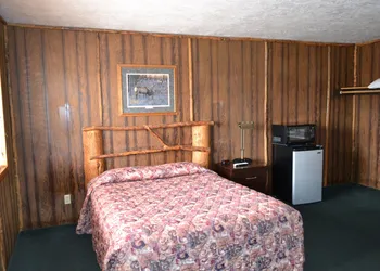 The Village Inn Motel and Restaurant hotel thumbnail 6