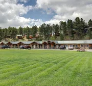 Rock Crest Lodge And Cabins hotel detail image 3