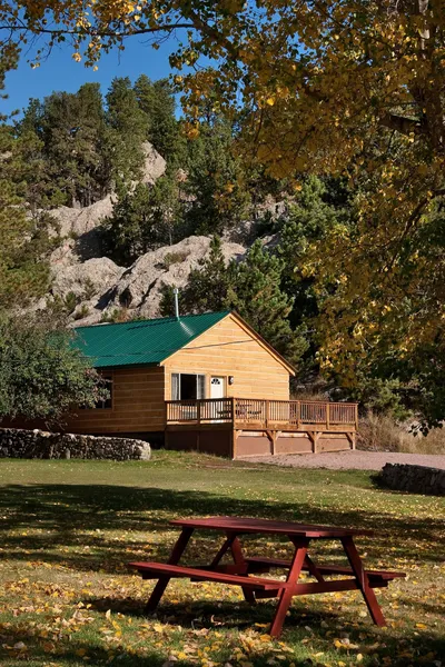 Rock Crest Lodge And Cabins hotel detail image 6