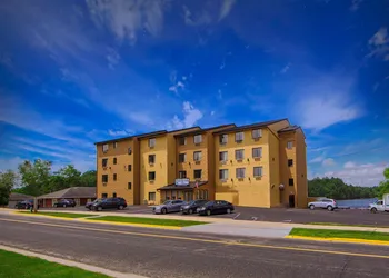 Natura Vue Resort & Boathouse hotel thumbnail 2