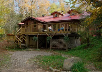 Algonquin Eco-Lodge hotel thumbnail 2