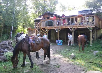 Algonquin Eco-Lodge hotel thumbnail 4