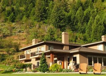 Cascade Valley Inn hotel thumbnail 2