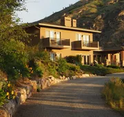 Cascade Valley Inn hotel detail image 3