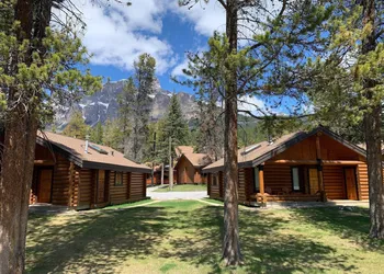 Castle Mountain Chalets hotel thumbnail 2