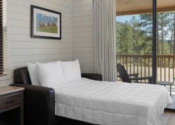 Jellystone Park at Larkspur hotel thumbnail 5