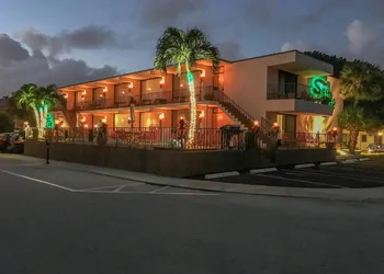 Sea Cliff Motel hotel thumbnail 6