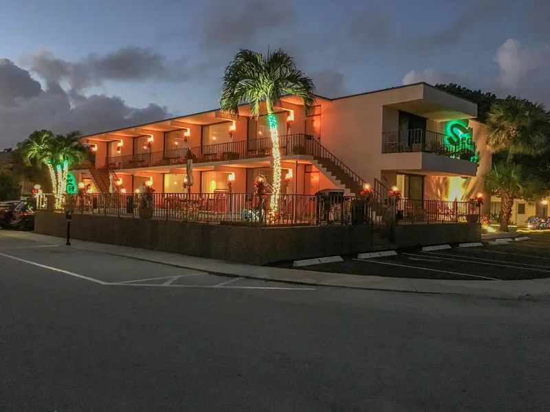 Sea Cliff Motel hotel detail image 6