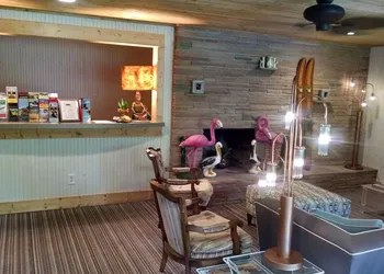 The Saugatuck Retro Resort Motel hotel thumbnail 7