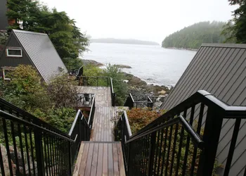 Duffin Cove Oceanfront Lodging hotel thumbnail 2