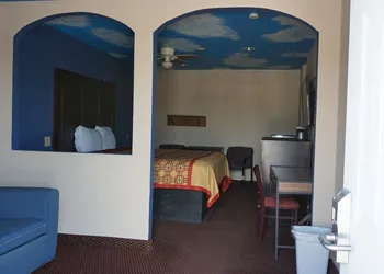 Star Light Inn hotel thumbnail 6