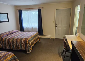 Brookside Inn hotel thumbnail 4
