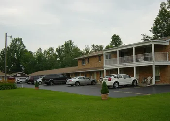 Chateau Motor Lodge hotel thumbnail 2