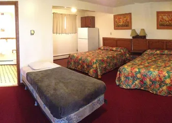 Chateau Motor Lodge hotel thumbnail 5