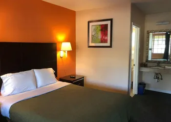 Arroyo Village Inn hotel thumbnail 3