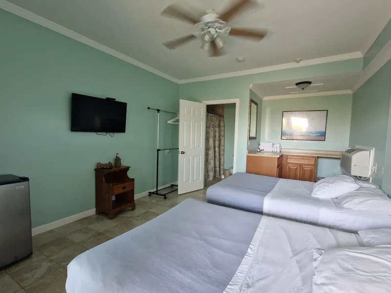 Sandcastle Beachfront Inn hotel detail image 6