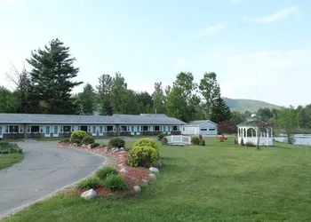 Sara Placid Inn & Suites hotel thumbnail 5