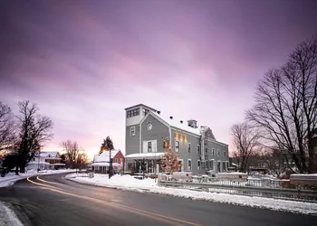 Auberge Sutton Brouerie hotel thumbnail 8