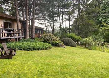 Driftwood Village hotel thumbnail 2