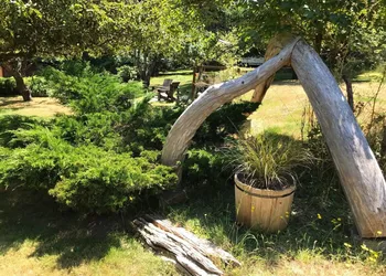 Driftwood Village hotel thumbnail 5