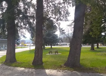 Kootenai Valley Motel hotel thumbnail 3