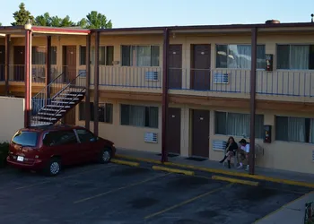 Village Inn hotel thumbnail 4