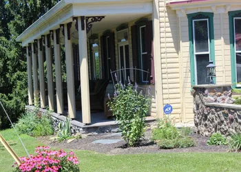 Carriage Stop Bed & Breakfast hotel thumbnail 2