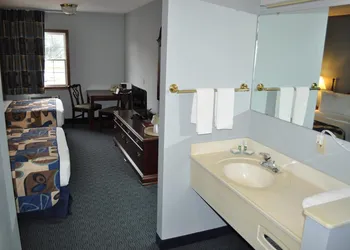 Grand Islander Hotel hotel thumbnail 6