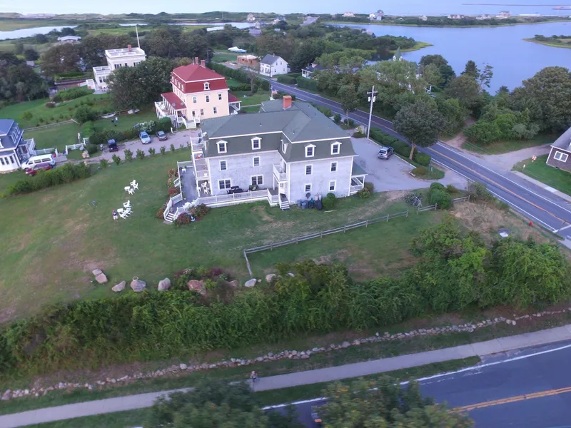 Payne's Harbor View Inn hotel detail image 2