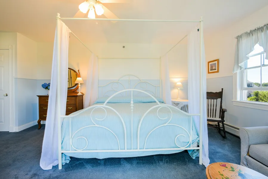 Payne's Harbor View Inn hotel detail image 6
