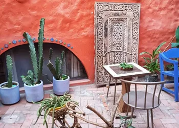 Riad Lola hotel thumbnail 2