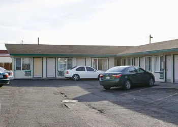 Townhouse Motel hotel thumbnail 2