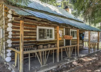 Sawtooth Lodge hotel thumbnail 3