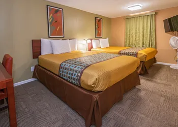 Far West Motel hotel thumbnail 8
