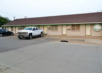 Innkeeper Motel hotel thumbnail 7