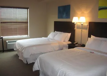 Ambassador Inn & Suites hotel thumbnail 3