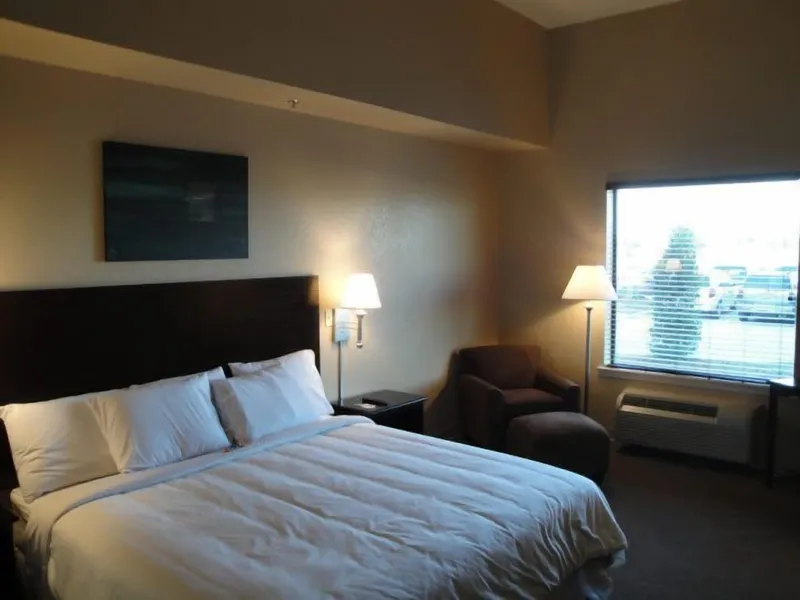 Ambassador Inn & Suites hotel detail image 6