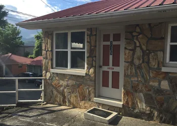 Phillips Historic Motel & Cottages hotel thumbnail 8